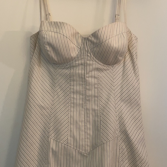 Marciano Dress NWOT Cream Colour - Picture 6 of 6